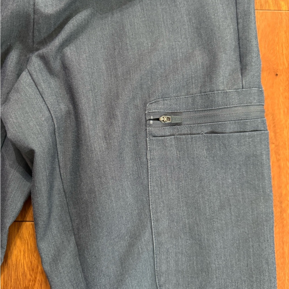 FIGS Denim Scrub Set - Picture 9 of 12